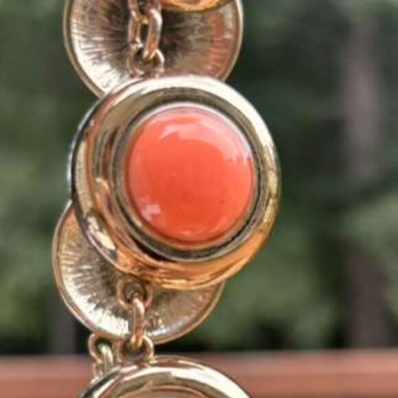 ANN TAYLOR PEACH AND GOLD NECKLACE - Picture 2 of 5